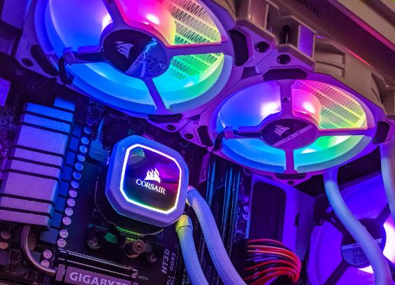 Liquid Cooling vs. Air Cooling for Noise Reduction