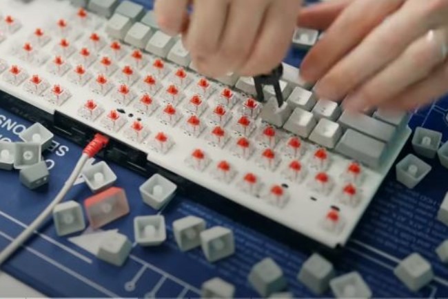 Removing keycaps